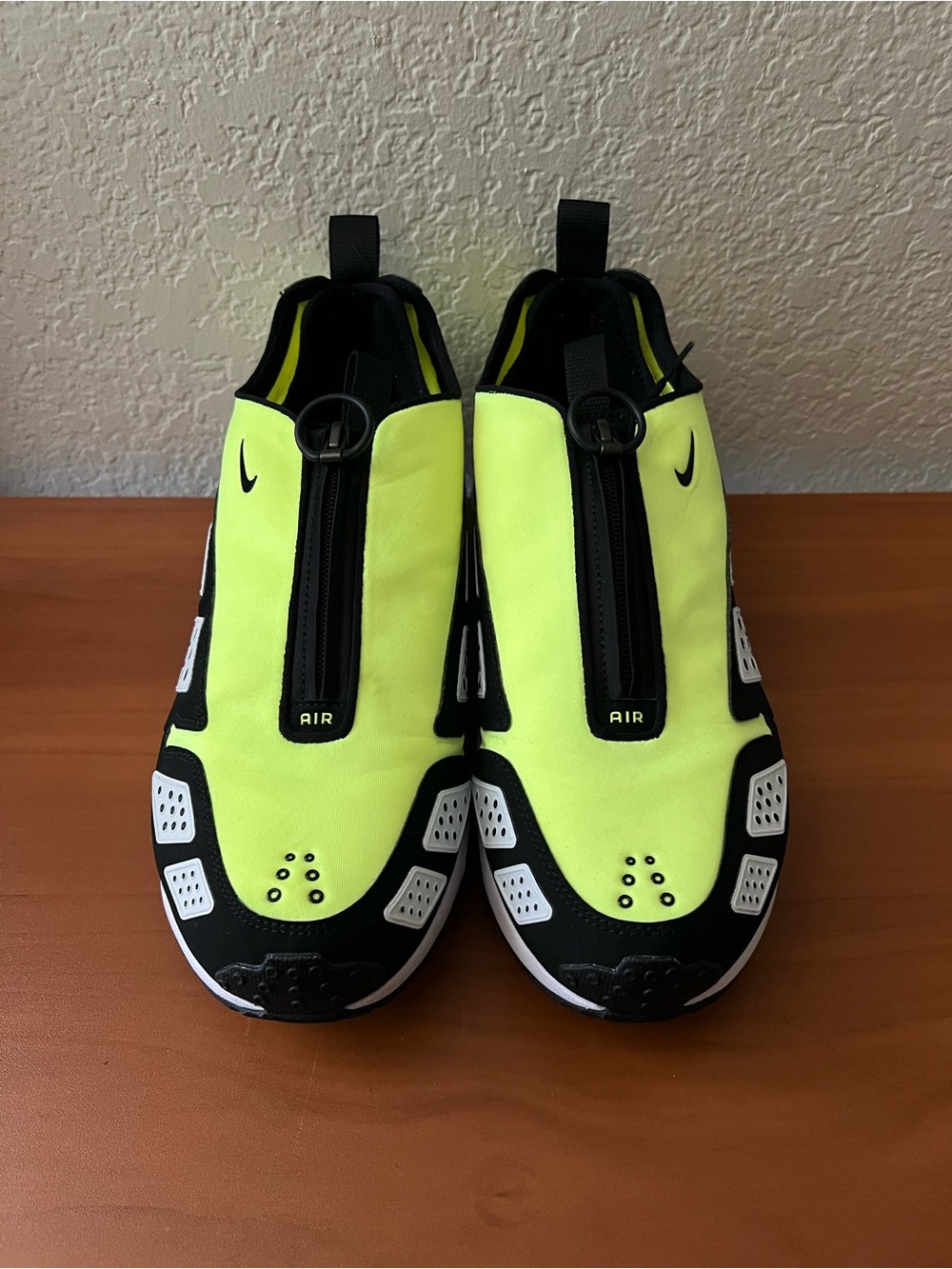 Nike Air Sunder Max Volt Electric Green Women’s 12.5 Men’s 11